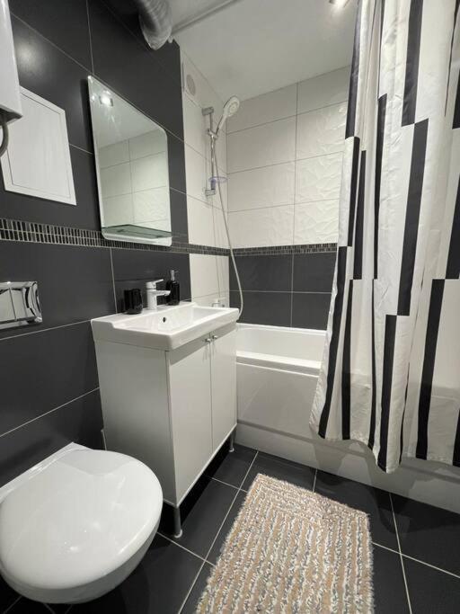 New Modern Apartments In The City Center Narwa Zewnętrze zdjęcie